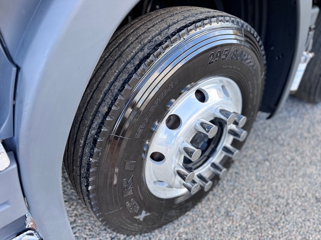 Caminhão SCANIA P310 Baú Furgão ANO 2016 de Siqueira Caminhões em São Paulo