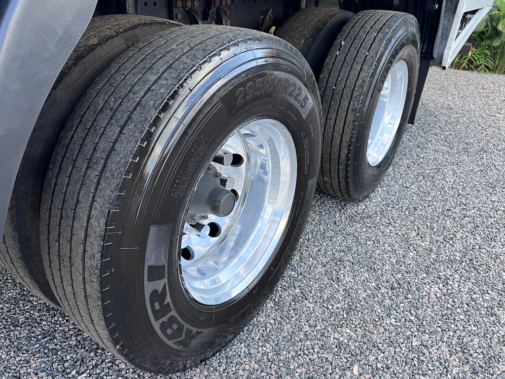 Caminhão SCANIA P310 Baú Furgão ANO 2016 de Siqueira Caminhões em São Paulo