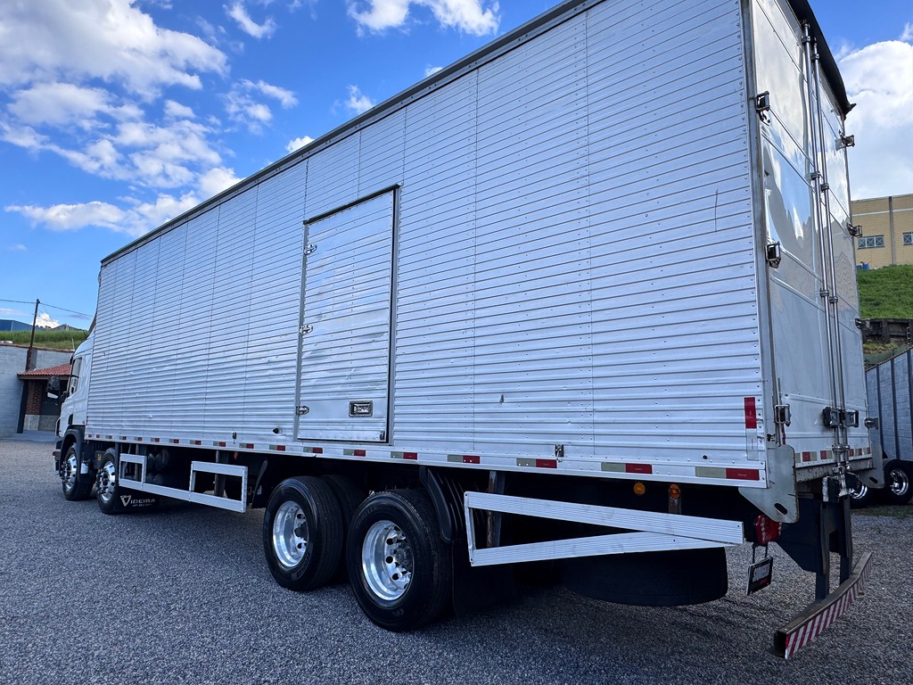 Caminhão SCANIA P310 Baú Furgão ANO 2016 de Siqueira Caminhões em São Paulo