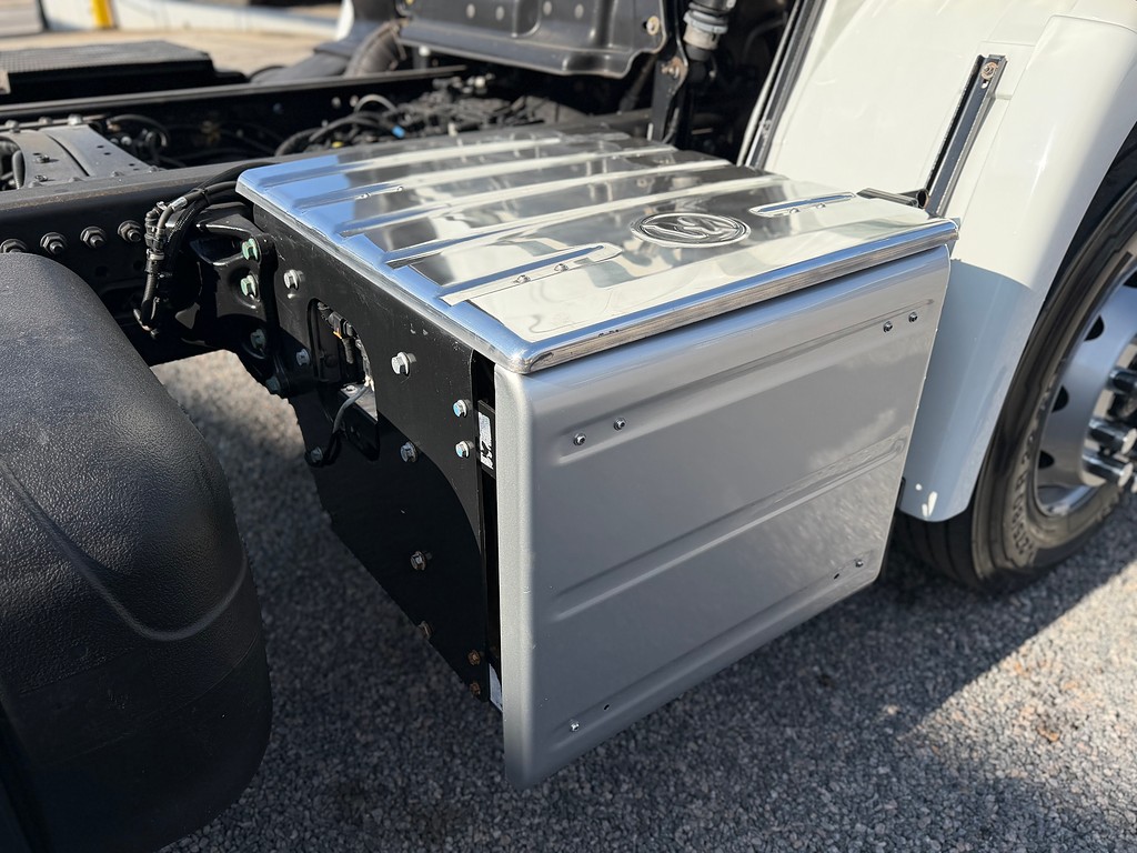 Caminhão VOLKSWAGEN VW 26310 Chassis ANO 2024 de Siqueira Caminhões em São Paulo
