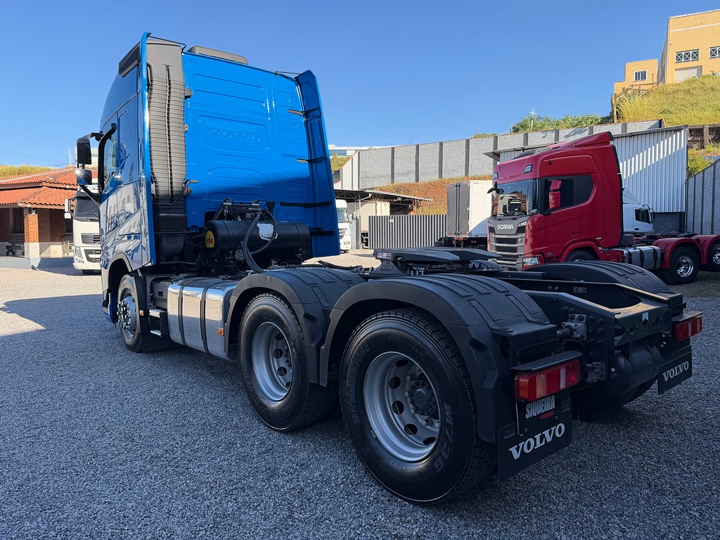 Caminhão VOLVO FH 540 Cavalo Mecânico ANO 2024 de Siqueira Caminhões em São Paulo