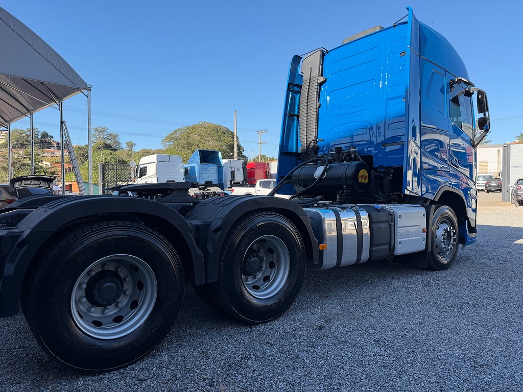 Caminhão VOLVO FH 540 Cavalo Mecânico ANO 2024 de Siqueira Caminhões em São Paulo