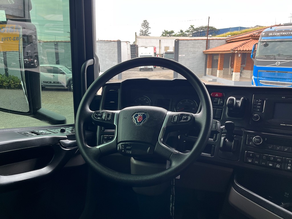 Caminhão SCANIA R-450 ANO 2023 de Siqueira Caminhões em São Paulo