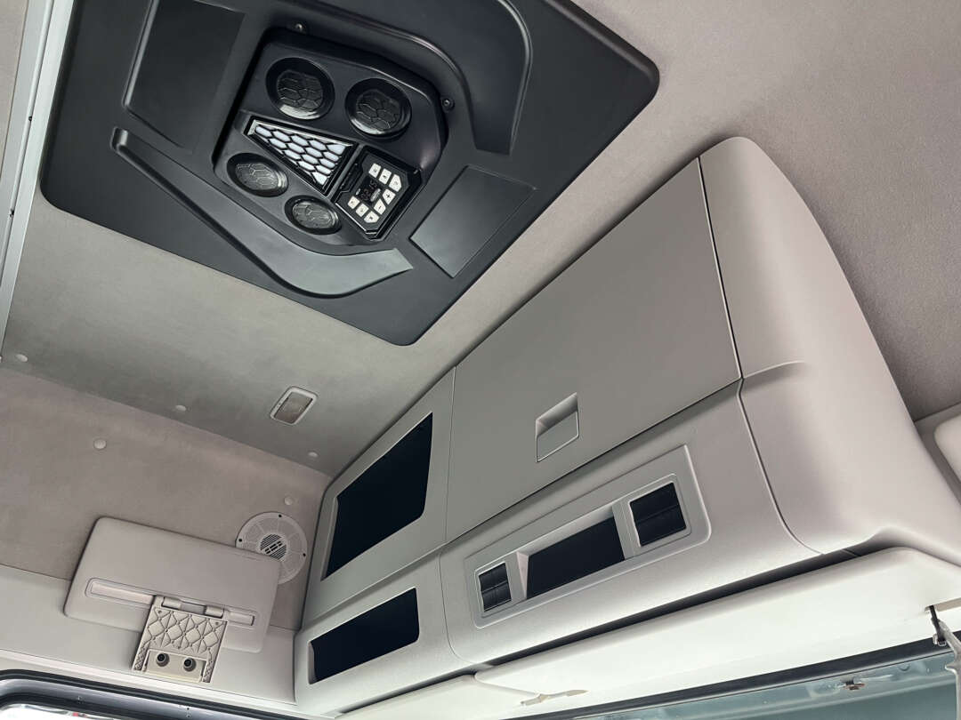 Caminhão VOLKSWAGEN VW 24330 Roll on off ANO 2020 de Siqueira Caminhões em São Paulo