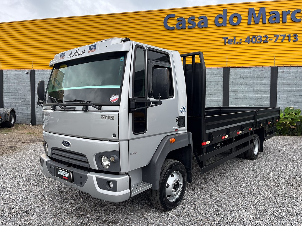 Caminhão FORD CARGO 816 Carga Seca ANO 2016 de Siqueira Caminhões em São Paulo