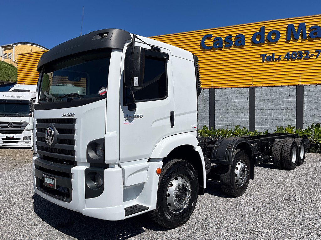 Caminhão VOLKSWAGEN VW 24280 Chassis ANO 2023 de Siqueira Caminhões em São Paulo
