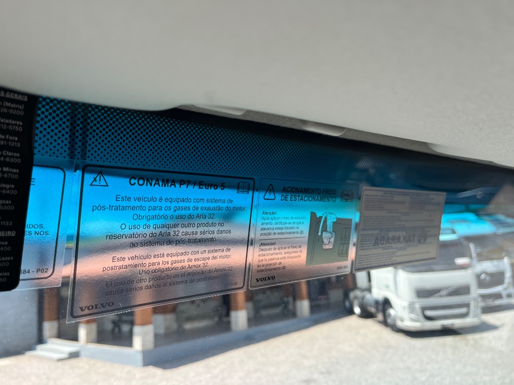Caminhão VOLVO VM 330 Chassis ANO 2022 de Siqueira Caminhões em São Paulo