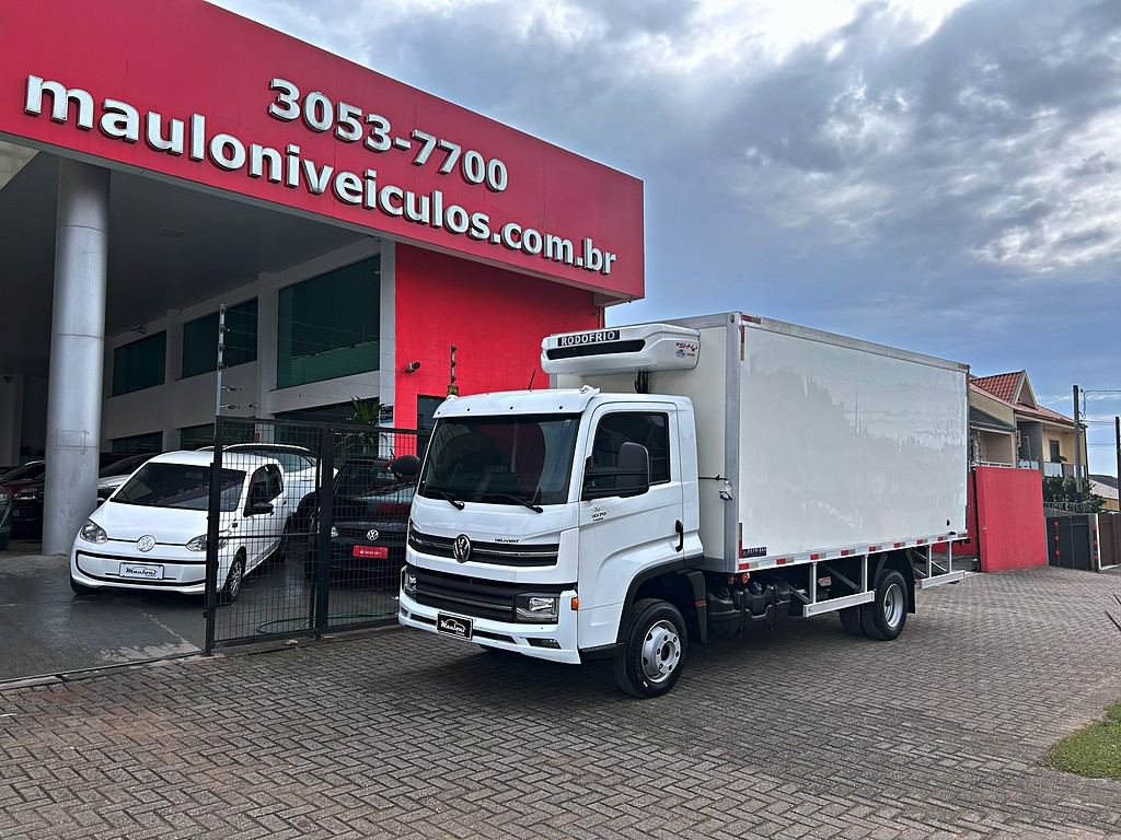 Caminhão VOLKSWAGEN VW 9170 Baú Refrigerado ANO 2022 de Mauloni Veiculos no Paraná