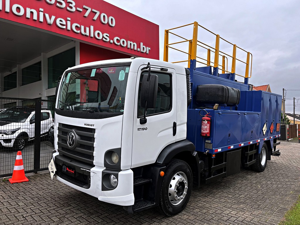 Caminhão VOLKSWAGEN VW 17190 Comboio ANO 2023 de Mauloni Veiculos no Paraná