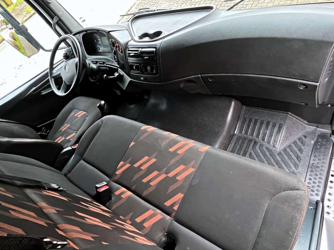 Caminhão MERCEDES BENZ MB 1419 Guincho Munck ANO 2021 de Mauloni Veiculos no Paraná