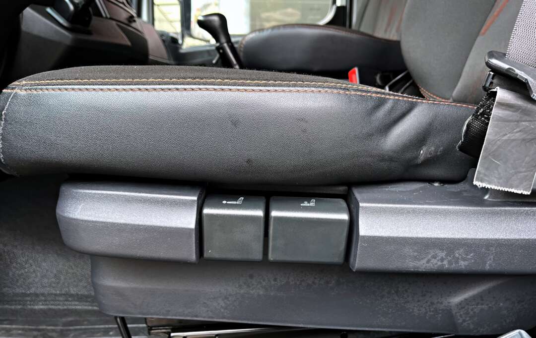 Caminhão MERCEDES BENZ MB 1419 Guincho Munck ANO 2021 de Mauloni Veiculos no Paraná