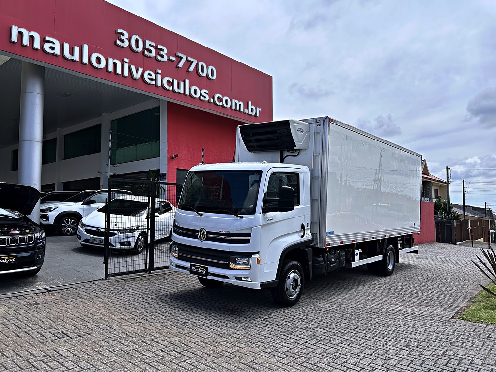 Caminhão VOLKSWAGEN VW 11180 Baú Frigorífico ANO 2024 de Mauloni Veiculos no Paraná