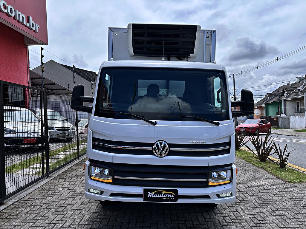 Caminhão VOLKSWAGEN VW 11180 Baú Frigorífico ANO 2024 de Mauloni Veiculos no Paraná