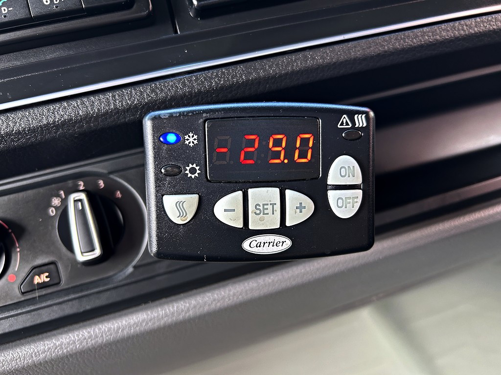 Caminhão VOLKSWAGEN VW 11180 Baú Frigorífico ANO 2024 de Mauloni Veiculos no Paraná