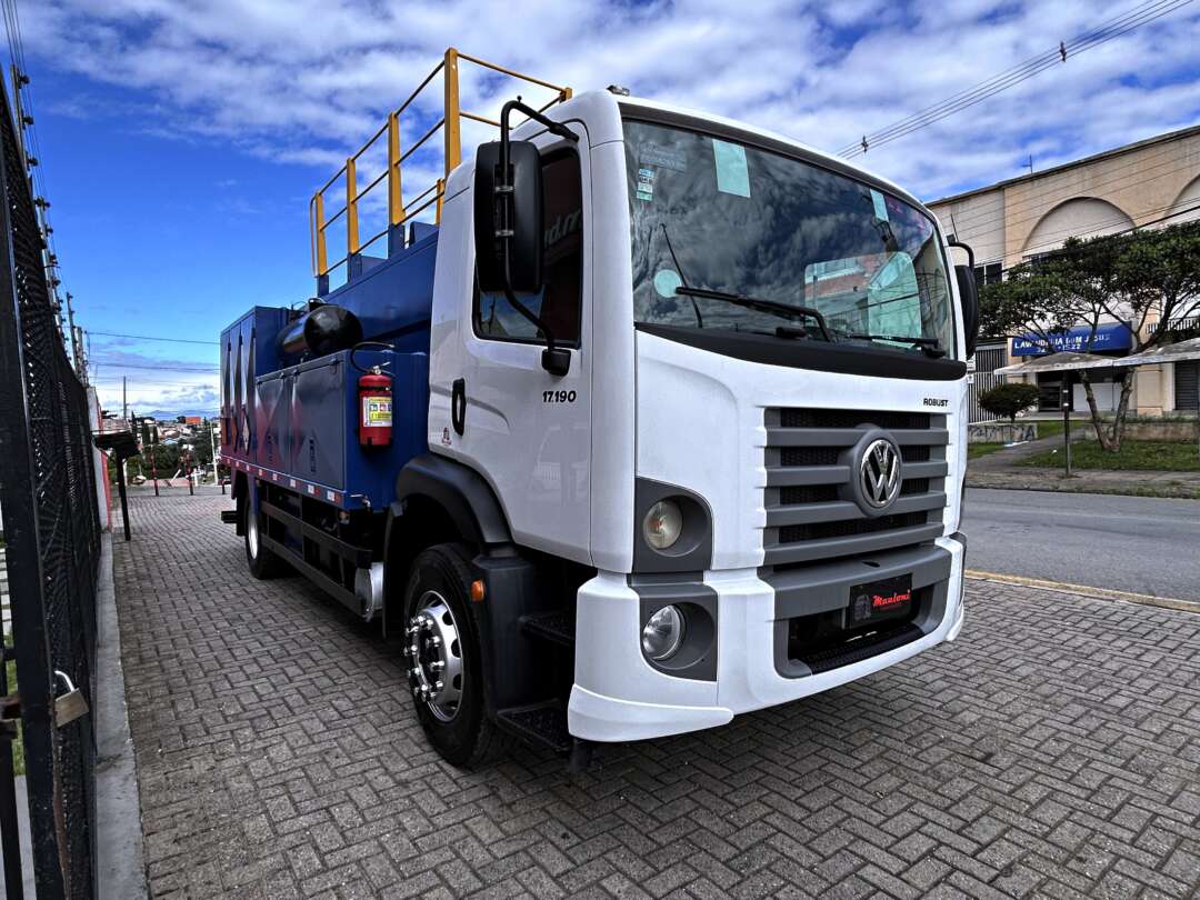Caminhão VOLKSWAGEN VW 17190 Comboio ANO 2023 de Mauloni Veiculos no Paraná