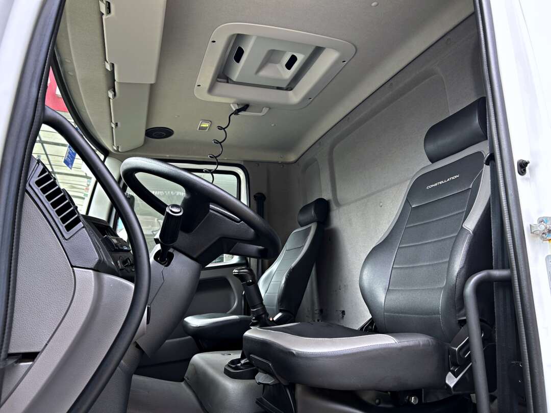 Caminhão VOLKSWAGEN VW 17190 Comboio ANO 2023 de Mauloni Veiculos no Paraná