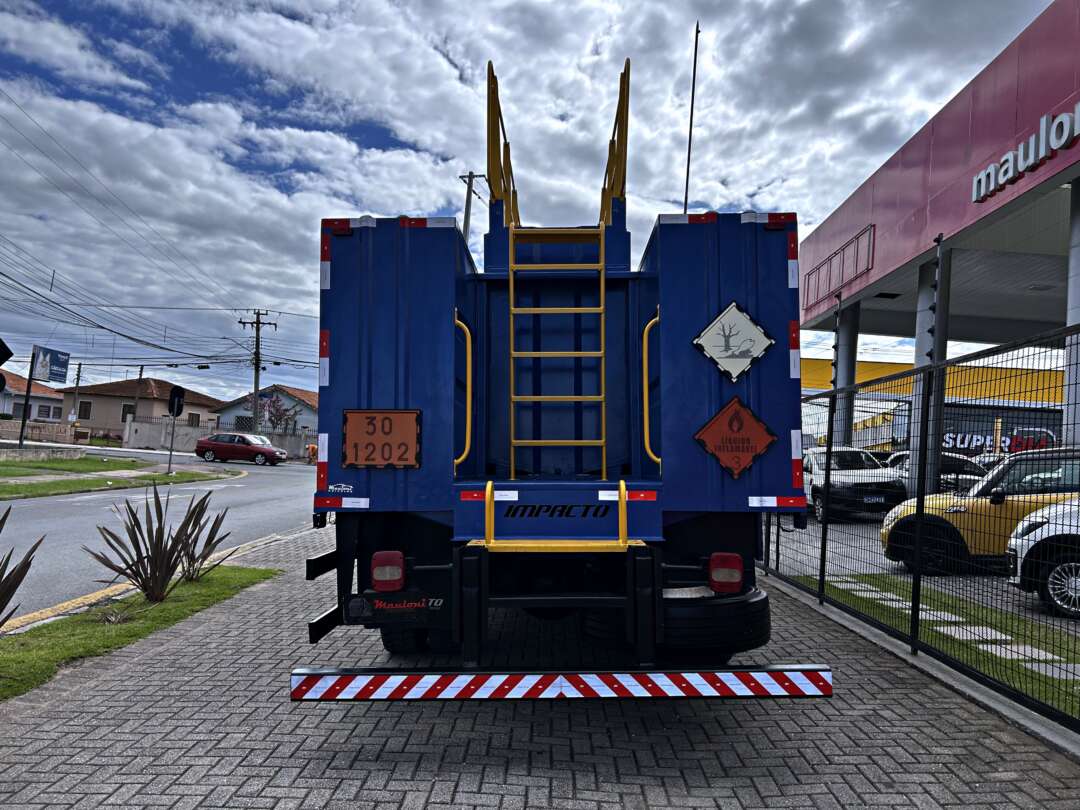 Caminhão VOLKSWAGEN VW 17190 Comboio ANO 2023 de Mauloni Veiculos no Paraná