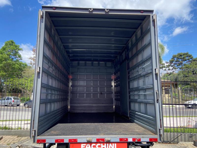 Caminhão IVECO DAILY 35-160 Baú Furgão ANO 2025 de Mauloni Veiculos no Paraná