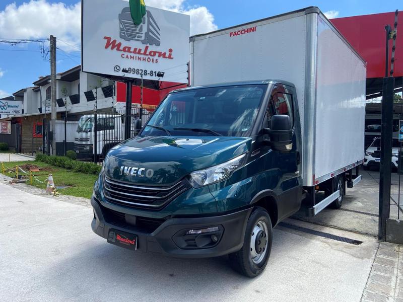 Caminhão IVECO DAILY 35-160 Baú Furgão ANO 2025 de Mauloni Veiculos no Paraná