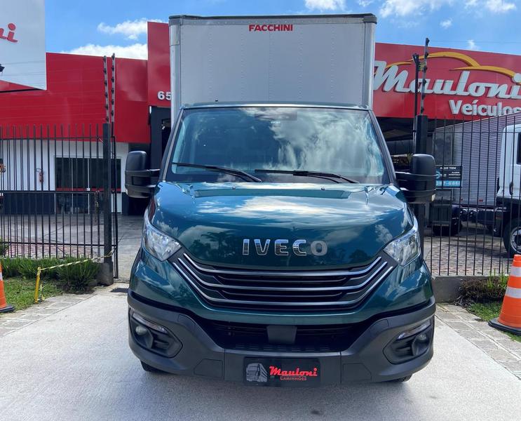 Caminhão IVECO DAILY 35-160 Baú Furgão ANO 2025 de Mauloni Veiculos no Paraná