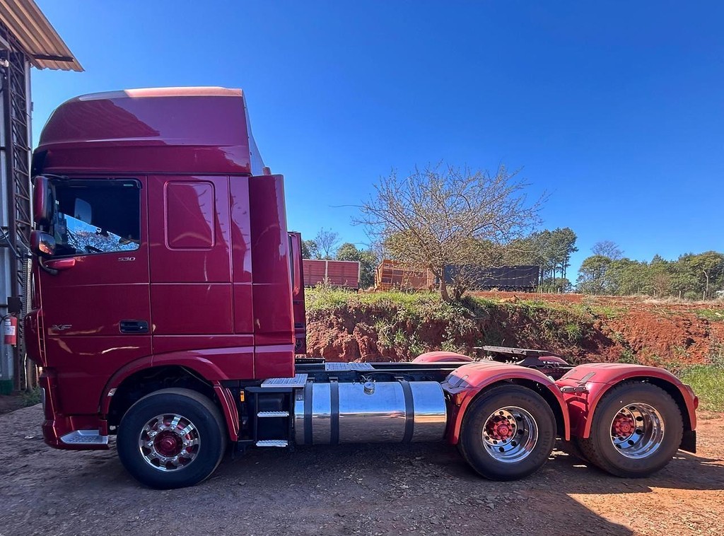 Caminhão DAF XF 530 Cavalo Mecânico ANO 2022 de Venda Truck Anuncios Itapeva SP em São Paulo