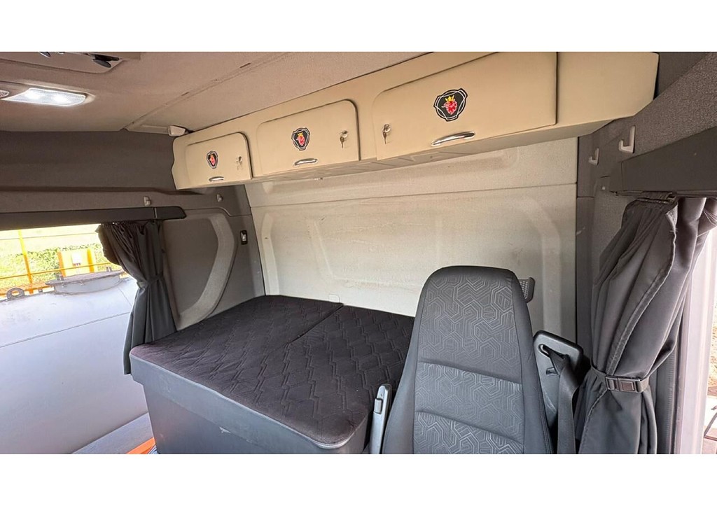 Caminhão SCANIA 500 Cavalo Mecânico ANO 2020 de Art Transportes Rodoviários LTDA no Paraná