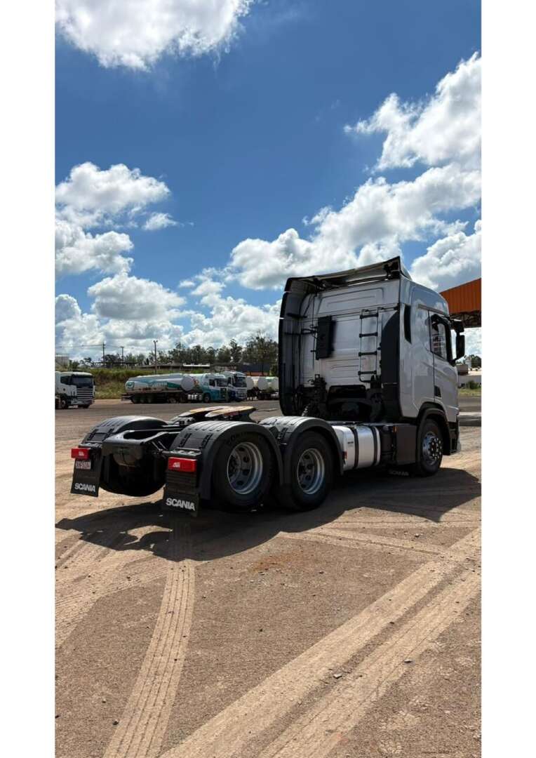 Caminhão SCANIA 450 Cavalo Mecânico ANO 2021 de Art Transportes Rodoviários LTDA no Paraná