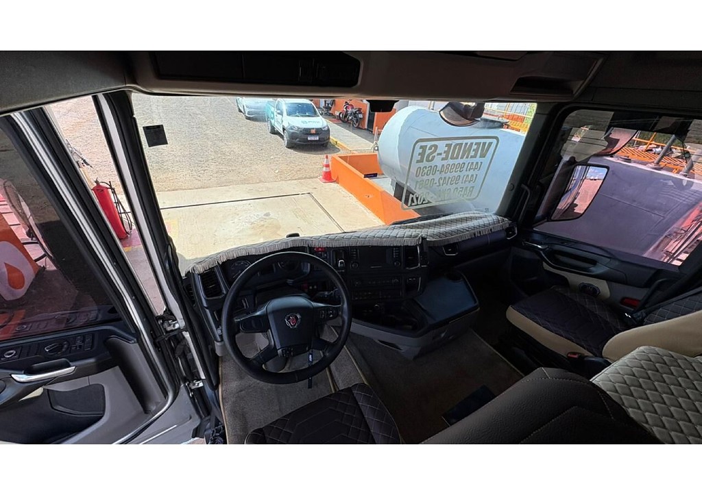 Caminhão SCANIA 450 Cavalo Mecânico ANO 2021 de Art Transportes Rodoviários LTDA no Paraná