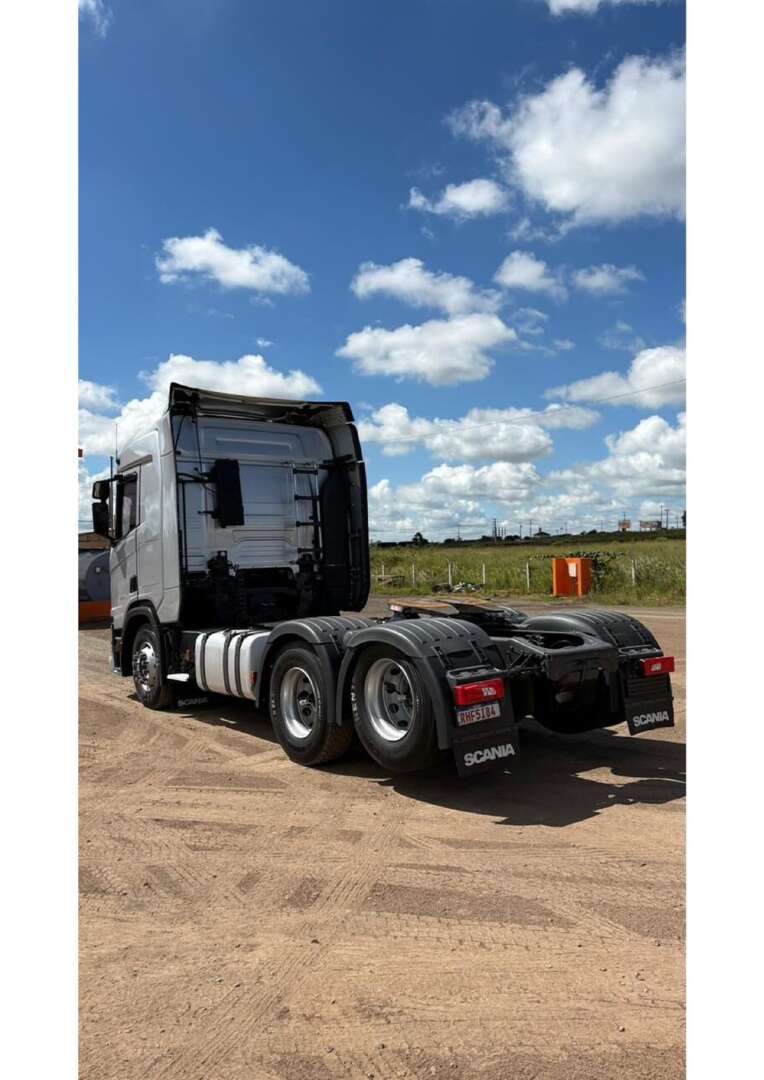 Caminhão SCANIA 450 Cavalo Mecânico ANO 2021 de Art Transportes Rodoviários LTDA no Paraná