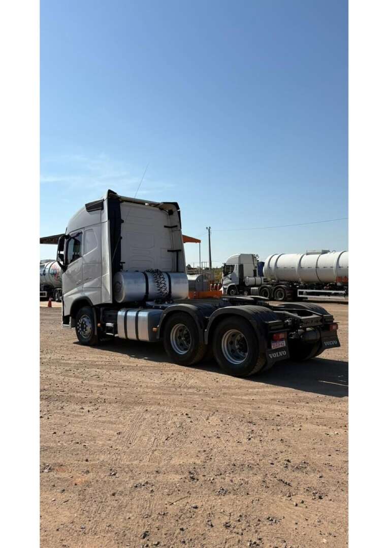 Caminhão VOLVO FH 540 Cavalo Mecânico ANO 2020 de Art Transportes Rodoviários LTDA no Paraná
