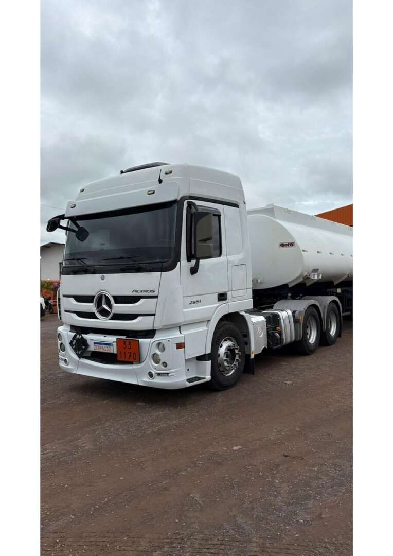 Caminhão MERCEDES BENZ MB 2651 Cavalo Mecânico ANO 2019 de Art Transportes Rodoviários LTDA no Paraná