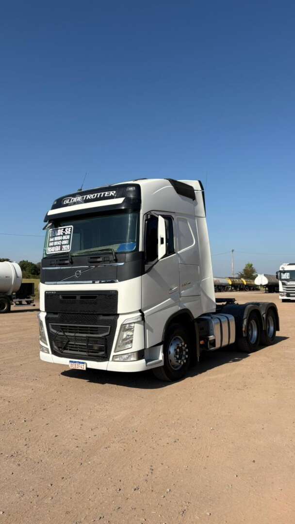 Caminhão VOLVO FH 540 Cavalo Mecânico ANO 2020 de Art Transportes Rodoviários LTDA no Paraná