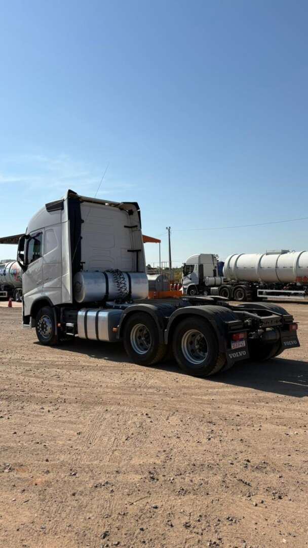 Caminhão VOLVO FH 540 Cavalo Mecânico ANO 2020 de Art Transportes Rodoviários LTDA no Paraná