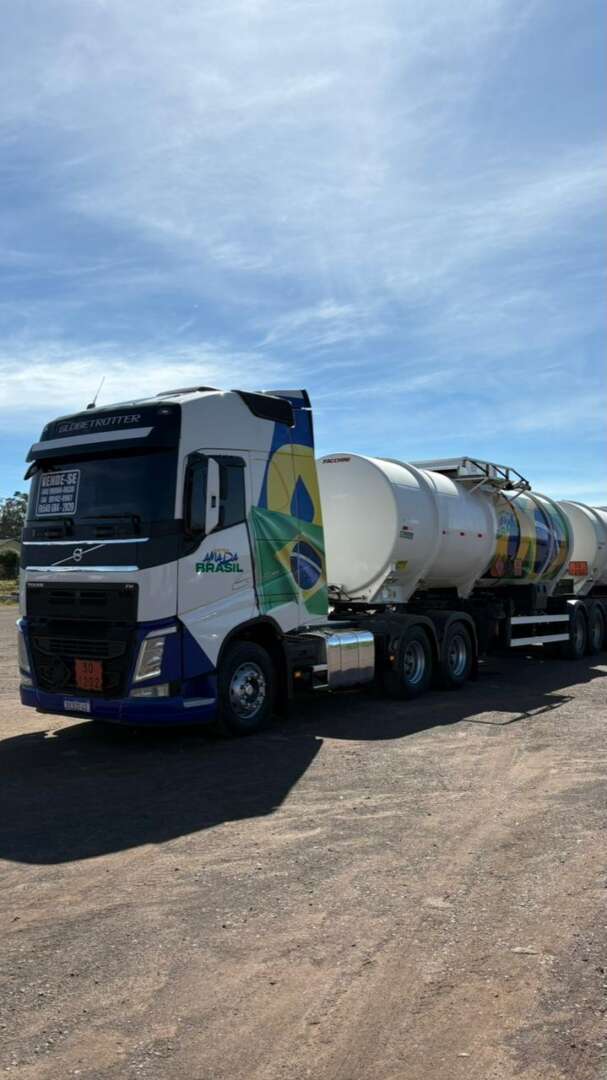Caminhão VOLVO FH 540 Cavalo Mecânico ANO 2020 de Art Transportes Rodoviários LTDA no Paraná