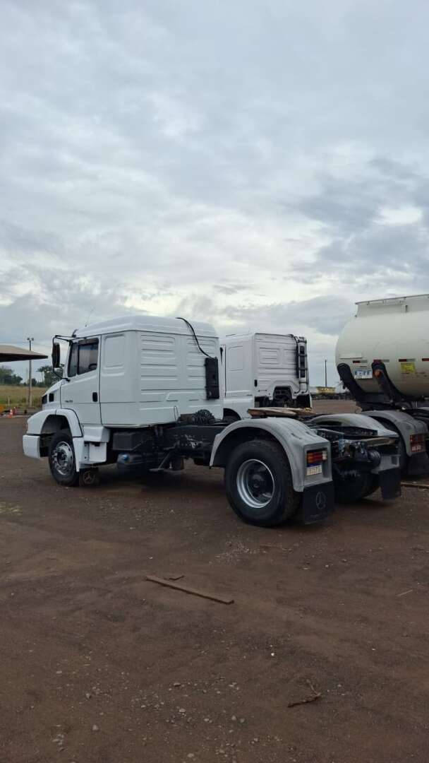Caminhão MERCEDES BENZ MB 1635 Cavalo Mecânico ANO 2020 de Art Transportes Rodoviários LTDA no Paraná