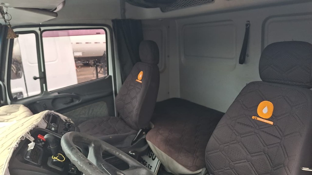 Caminhão MERCEDES BENZ MB 1635 Cavalo Mecânico ANO 2020 de Art Transportes Rodoviários LTDA no Paraná