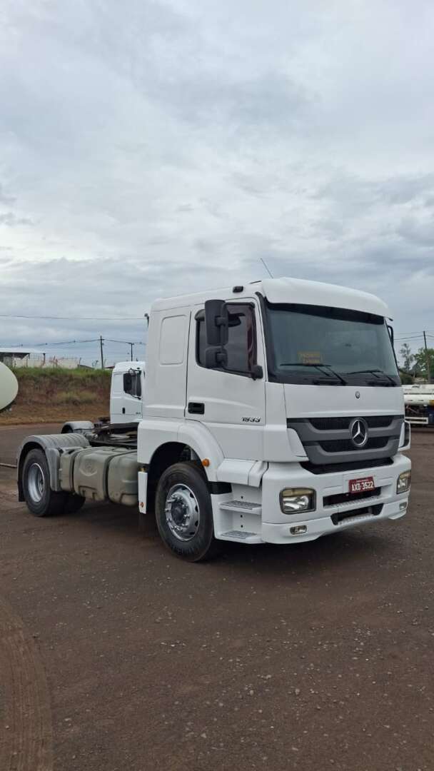 Caminhão MERCEDES BENZ MB 1933 Cavalo Mecânico ANO 2013 de Art Transportes Rodoviários LTDA no Paraná
