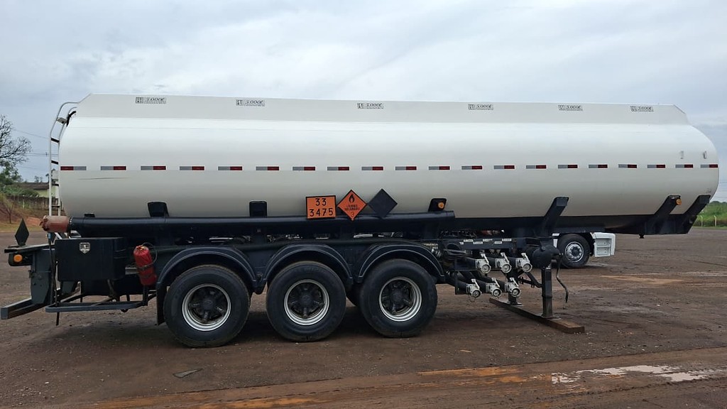 Carreta SEMI-REBOQUE TANQUE ALUMINIO Randon ANO 2008 3 Eixos de Art Transportes Rodoviários LTDA no Paraná