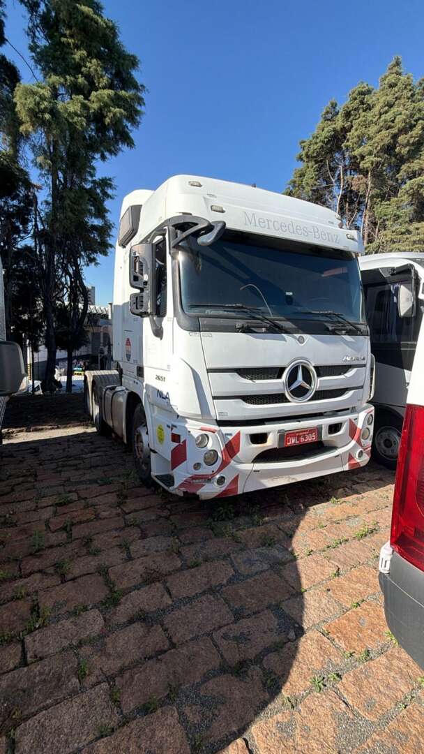 Caminhão MERCEDES BENZ MB 2651 Chassis ANO 2020 de De Nigris em São Paulo