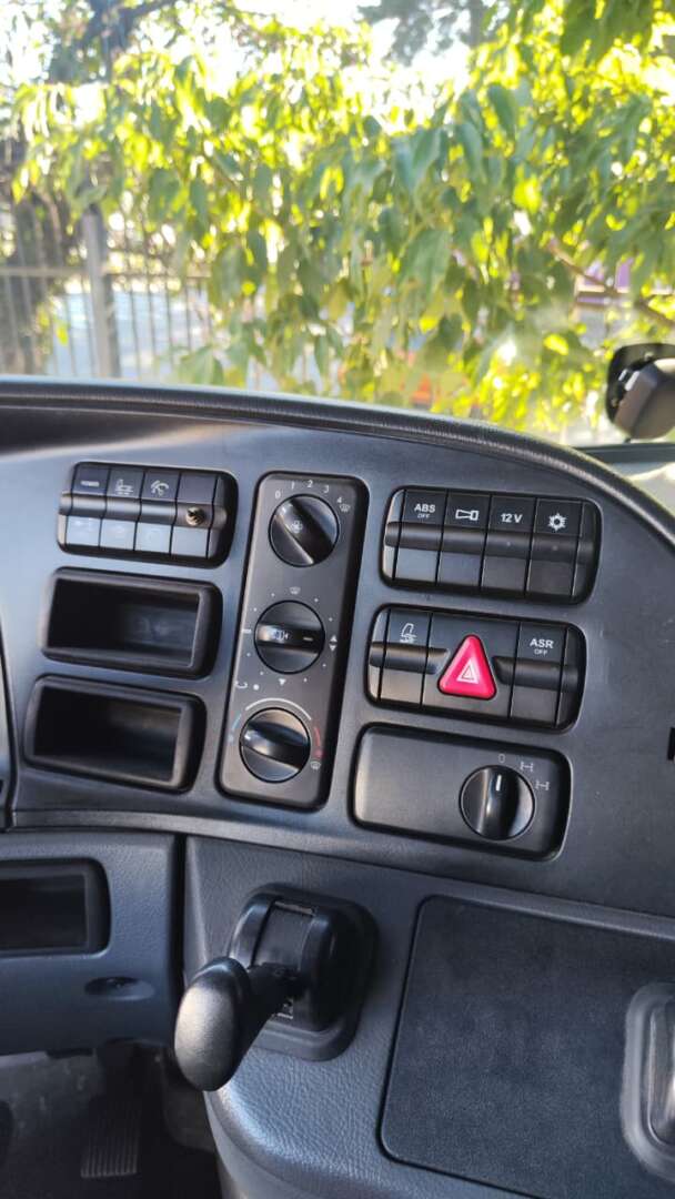 Caminhão MERCEDES BENZ MB 2651 Chassis ANO 2019 de De Nigris em São Paulo