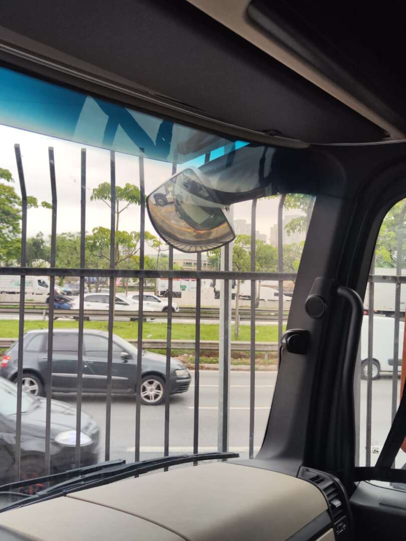 Caminhão MERCEDES BENZ MB 2653 Chassis ANO 2023 de De Nigris em São Paulo