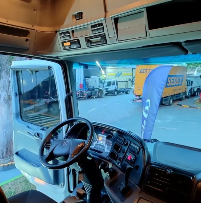 Caminhão MERCEDES BENZ MB 2651 Chassis ANO 2019 de De Nigris em São Paulo