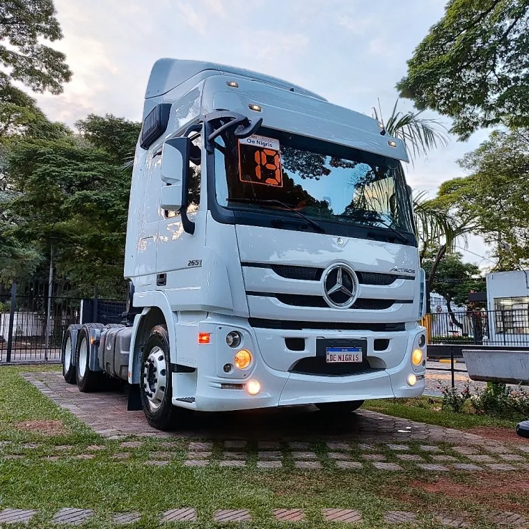Caminhão MERCEDES BENZ MB 2651 Chassis ANO 2019 de De Nigris em São Paulo