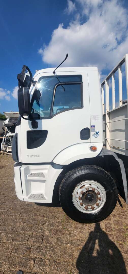 Caminhão FORD CARGO 1719 Carroceria ANO 2015 de De Nigris em São Paulo