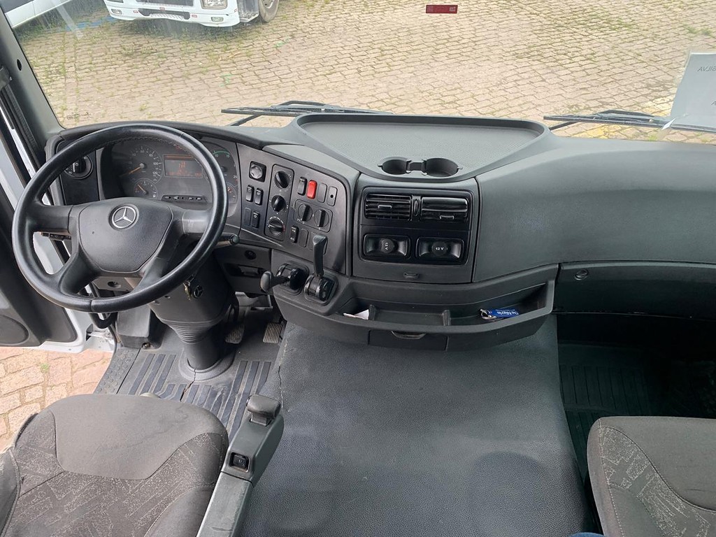Caminhão MERCEDES BENZ MB 2544 Chassis ANO 2013 de De Nigris em São Paulo