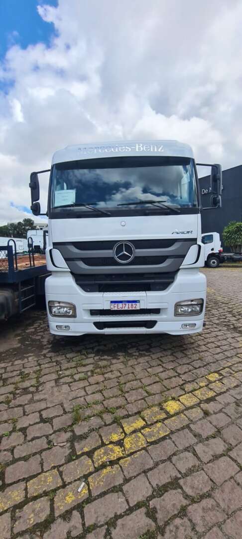 Caminhão MERCEDES BENZ MB 2544 Chassis ANO 2013 de De Nigris em São Paulo