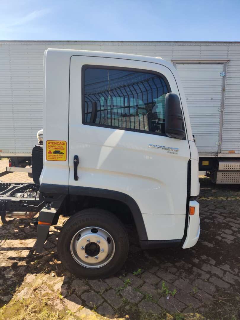 Caminhão VOLKSWAGEN VW 24280 Chassis ANO 2015 de De Nigris em São Paulo