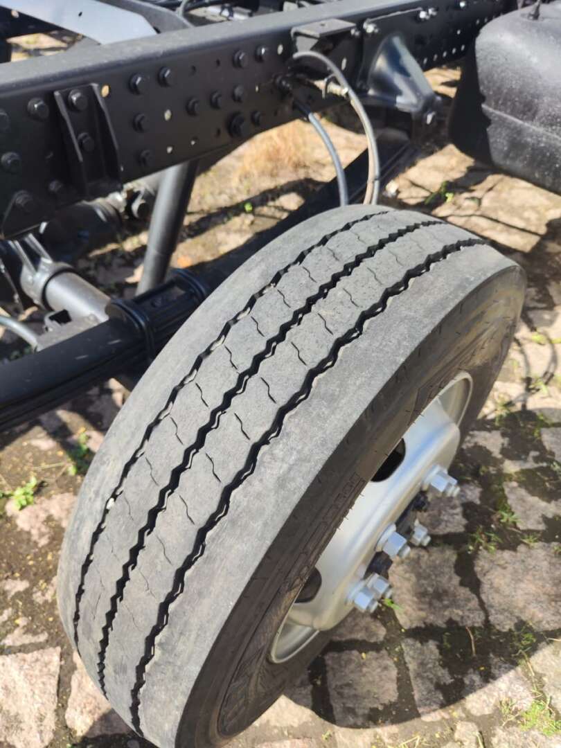 Caminhão VOLKSWAGEN VW 24280 Chassis ANO 2015 de De Nigris em São Paulo