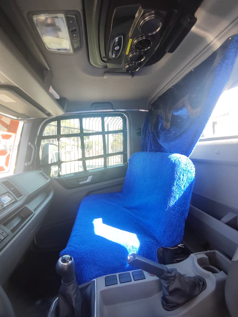 Caminhão VOLKSWAGEN VW 24280 Chassis ANO 2015 de De Nigris em São Paulo