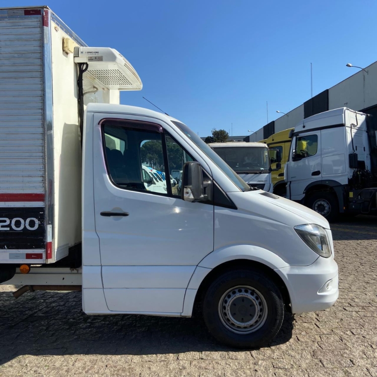 Caminhão MERCEDES BENZ SPRINTER Baú Térmico ANO 2018 de De Nigris em São Paulo